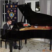 Ti piacerebbe imparare a suonare il pianoforte? Contattami e sarò felice di aiutarti in questo meraviglioso percorso.